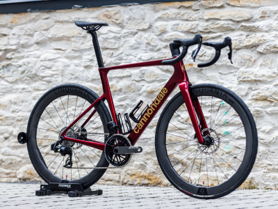 NAŠE STAVBY: Cannondale SupereSix EVO Custom