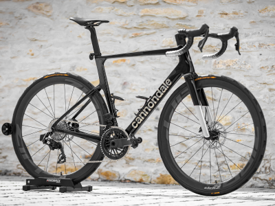 NAŠE STAVBY: Cannondale SuperSix – černý