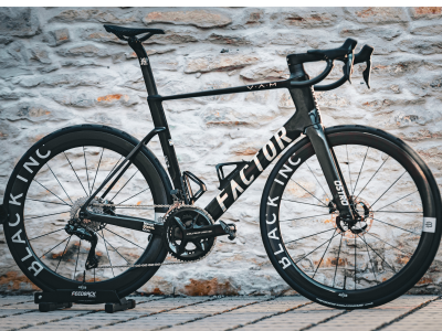 NAŠE STAVBY: Factor OSTRO V.A.M. 2.0 – chrome